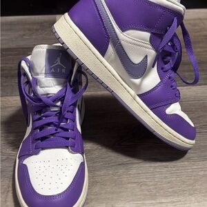 Nike Air Jordan 1 High Purple & White